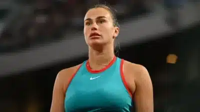 Aryna Sabalenka critica vantagem física de atletas trans no tênis