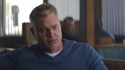 Eric Dane enfrenta ELA: desafios com enfermagem e apoio em casa