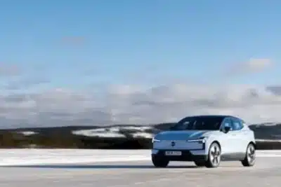 Volvo bate recorde de vendas no Brasil com modelos como EX30 e XC60