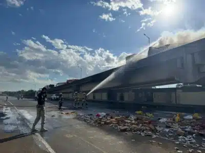 Incêndio em Caminhão na BR-448 Mata Motorista e Causa Interdições