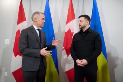 Mark Carney Condena Ataques de Moscou a Kiev e Busca Acordo com Trump