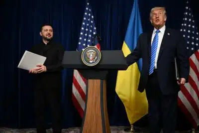 Trump e Zelensky discutem futuro de Donbass em reunião de Mar-a-Lago