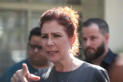 Carla Zambelli gera R$ 547 mil em despesas enquanto está presa na Itália