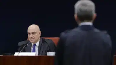 Alexandre de Moraes rejeita recursos de Bolsonaro e impede novo processo!