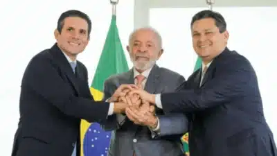 Lula Enfatiza Diálogo com Congresso e Amizades em Reunião Ministerial