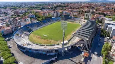 Pisa e Parma duelam em jogo decisivo contra o rebaixamento na Série A