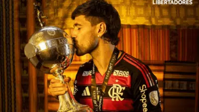 Arrascaeta é Eleito “Rei da América” em Premiação Uruguaia El País