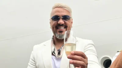 Belo recebe fãs em cruzeiro temático de sonho em alto mar!