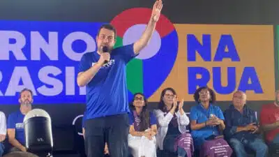 Guilherme Boulos lança iniciativa do governo em comunidades carentes do Brasil