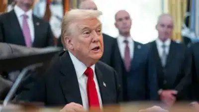 Trump publica mensagem misturando Natal, críticas a Epstein e à “esquerda radical”