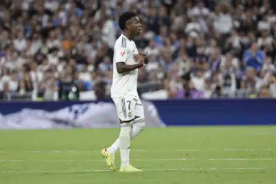 Vini Jr. e Mbappé expressam confiança no Real Madrid e em título em 2026