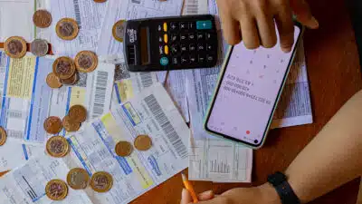 Brasileiros Economizam Milhões: Aprenda a Negociar Dívidas e Salvar Dinheiro