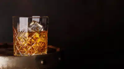 Projeto de Lei Urgente: Combate à Pirataria de Bebidas Ameaça Vidas e Economia Brasileira