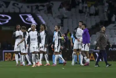 Velloso registra troca de farpas entre Yuri Alberto e Matheuzinho no clássico!