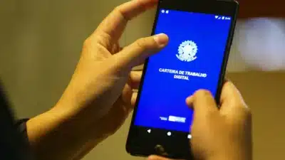 Desemprego no Brasil Queda para 5,2&percnt; em Novembro de 2025