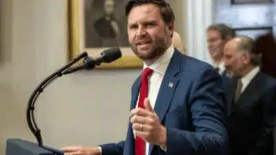 Vice-Presidente Defende Não Pedir Desculpas por Ser Branco e Critica Agenda DEI