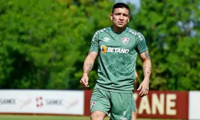 Lateral equatoriano Mario Pineida é assassinado em Guayaquil: tragédia choca o futebol