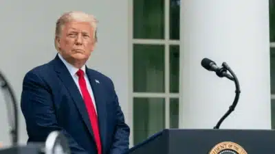 Trump analisa acordo Netflix e Warner Bros. de US$ 72 bilhões