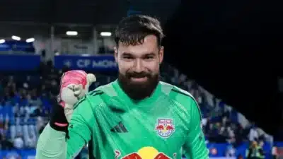 São Paulo fecha com goleiro Carlos Coronel para reforçar o elenco