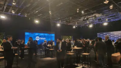 SBT lança canal de notícias com cerimônia em Osasco e presença de políticos