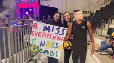 Gabi Guimarães: Torcida Expressa Carinho pela Jogadora no Mundial de Clubes