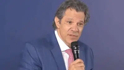 Haddad discorre sobre crescimento econômico, programas sociais e desafios do Brasil