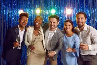 Festas de fim de ano: Dicas de Cris Kerr para cultura inclusiva no trabalho