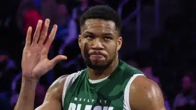 Giannis Antetokounmpo ausente do Milwaukee Bucks por causa de lesão na panturrilha