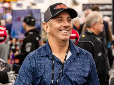 Greg Biffle, piloto de automobilismo, morre em acidente aéreo na Carolina do Norte