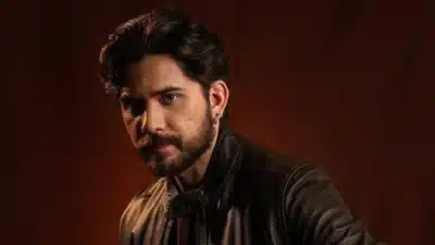 Gustavo Mioto faz sua estreia como ator em novela vertical do Globoplay