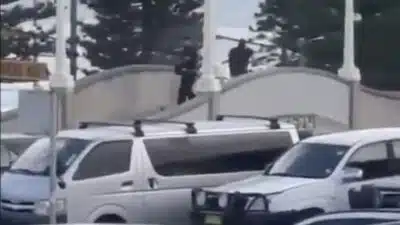 Ataque brutal em Bondi: Hanukkah ceifado por tiros na Austrália