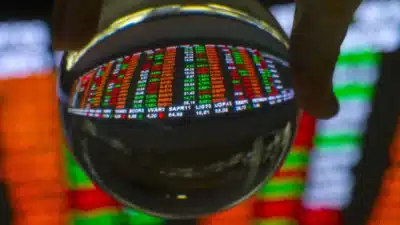 Ibovespa Avaloriza no Penúltimo Dia; Projeções de Inflação são Revisadas