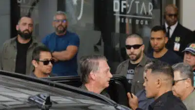 Bolsonaro recebe novo diagnóstico de hérnias inguinais e pede prisão domiciliar