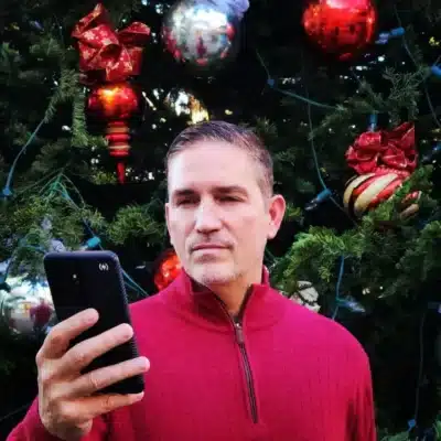 Jim Caviezel interpreta Bolsonaro em novo filme “Dark Horse” – Polêmica?