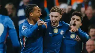 Chelsea vence Everton por 2 a 0 e sobe ao G4 na Premier League!