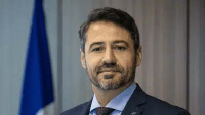 Ex-Secretário da Receita Federal é demitido após investigações com joias sauditas