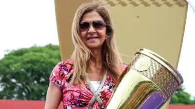 Leila Pereira enfrenta crise no Palmeiras: disputa acirrada por terceiro mandato