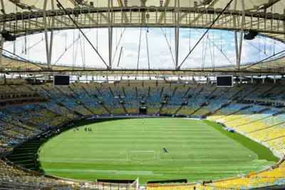 Jogo das Estrelas: Maracanã recebe Zico, Romário e elenco de craques!
