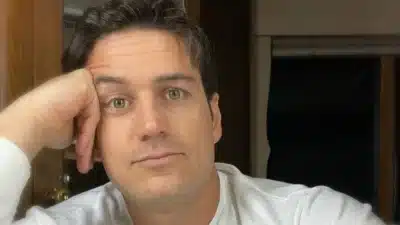 Marco Pigossi relata medo de revelar sexualidade em entrevista impactante