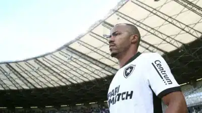 Palmeiras Acelera Contratações em Meio-Campo e Zaga para 2026