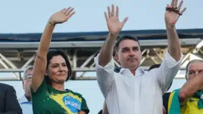 Bolsonaro e Tarcísio lideram pesquisa de intenção de voto para 2026