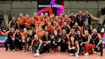 Osasco São Cristóvão Saúde conquista bronze no Mundial de Vôlei Feminino!