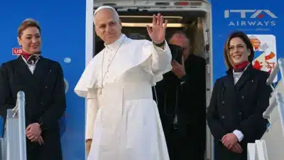 Papa Leão XIV Urge União Europeia para Solução da Crise na Ucrânia