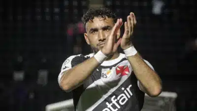 Dimitri Payet Busca Primeiro Título com o Vasco na Copa do Brasil