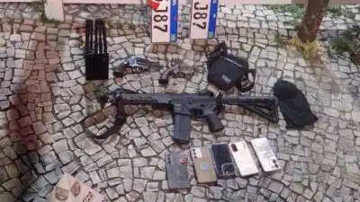 Perseguição Fatal no Rio: Suspeito Morto e 5 Prisões em Operação Policial