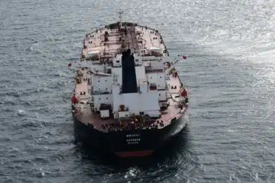 Petróleo e Sanções: Petroleiros se aproximam da Venezuela em acordos com China