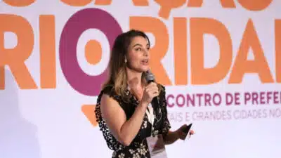 Priscila Cruz cobra mais emendas parlamentares para educação no Brasil