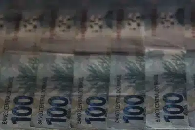 Mercado de Capitais Brasileiro: Emissões Recorde de R$ 717,2 Bi em 2025!