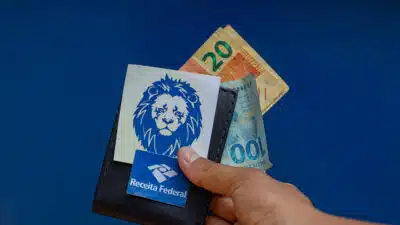 Restituição do IR 2025: Milhares de Brasileiros Recebem Dinheiro em Dezembro