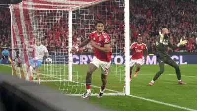 Benfica Vence Napoli na Champions League: Atuação de Richard Ríos!